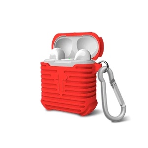 Красный силиконовый чехол с карабином iLoungeMax для Apple AirPods  - Фото 1