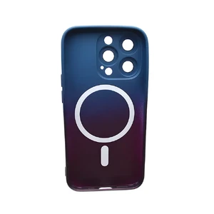 Силиконовый чехол с MagSafe для iPhone 14 Pro Max, с градиентом и защитой камеры | iLoungeMax Gradient Case Plum-Blue - Фото 4