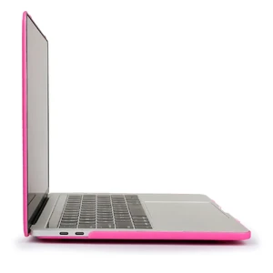 Пластиковый чехол iLoungeMax Soft Touch Matte Rose для MacBook Pro 15" (2016-2019) - Фото 2
