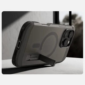 Прозрачный чехол Spigen Tough Armor Mag для iPhone 16 Pro Max - Фото 13