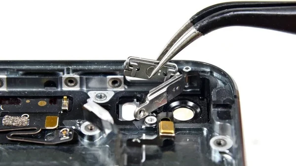 Ремонт кнопки беззвучного режима iPhone 5c