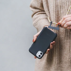 Эко-чехол с ремешком Woodcessories Crossbody Case Black для iPhone 13 Pro - Фото 5