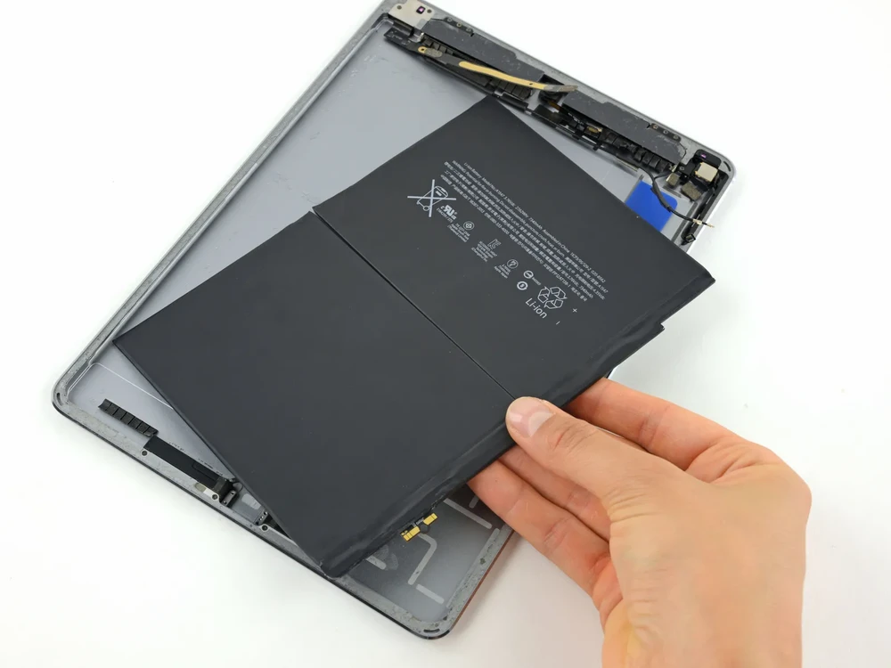 Замена аккумулятора iPad 4