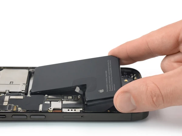 Замена аккумулятора iPhone 14 Pro (без ошибки)