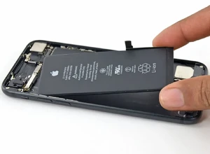 Замена аккумулятора iPhone 6