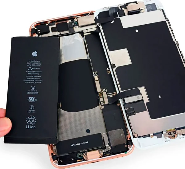 Заміна акумулятора iPhone 8 Plus