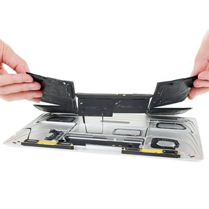 Заміна акумулятора MacBook 12