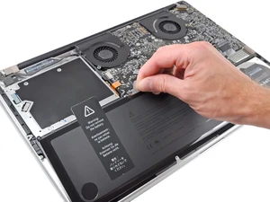 Замена аккумулятора MacBook Air 13