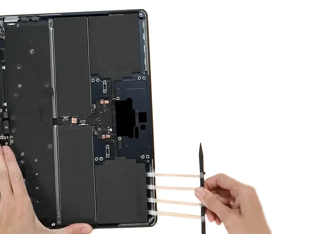Заміна акумулятора MacBook Air 13" M2 (2022) A2681