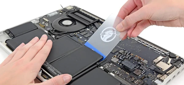Заміна акумулятора MacBook Pro 13"Retina (2014 | 2015) А1502