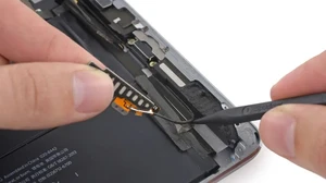 Замена антенны Wi-Fi на iPad Pro 10.5