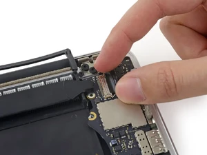 Заміна динаміка MacBook Pro 13