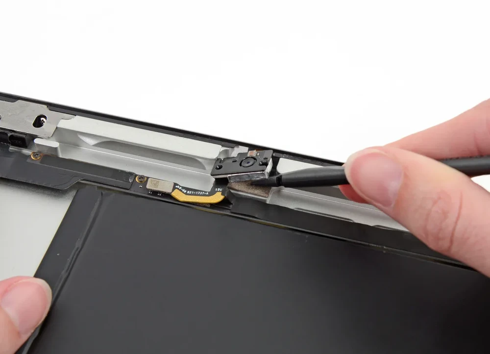 Замена фронтальной камеры iPad 3