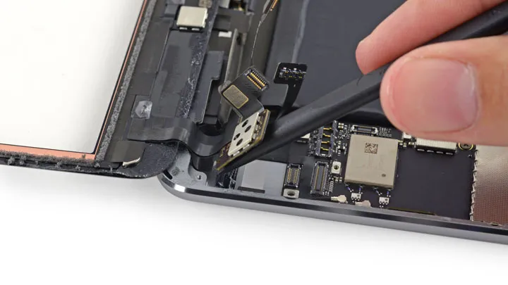 Замена фронтальной камеры iPad mini 3