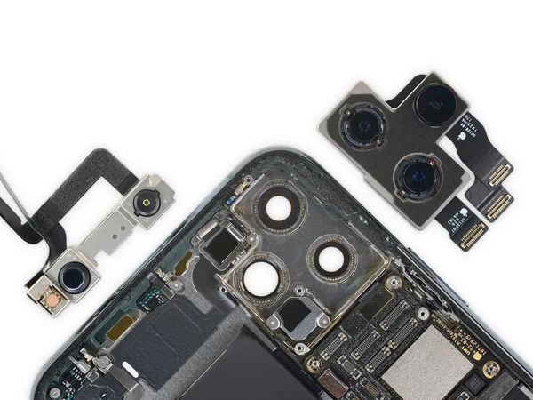 Замена фронтальной камеры iPhone 12 Pro Max