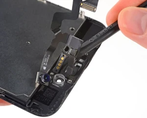 Замена фронтальной камеры iPhone 7 Plus