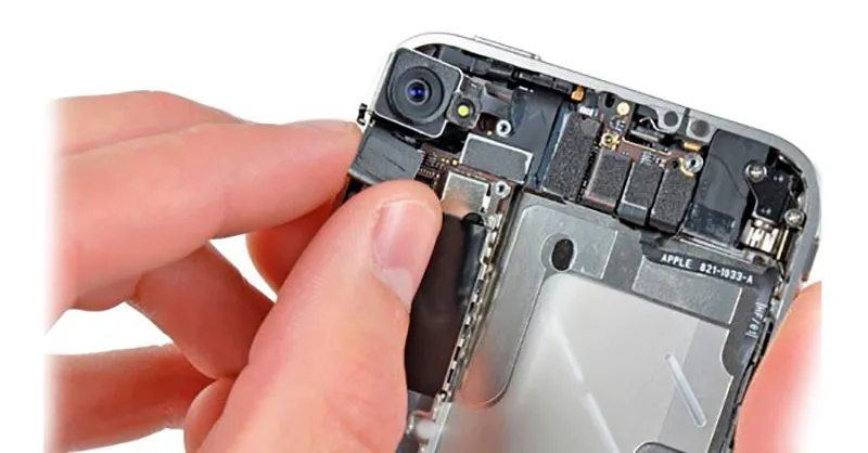 Заміна фронтальної камери iPhone XR