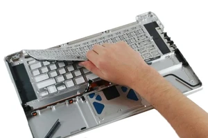Замена клавиатуры MacBook Air 13