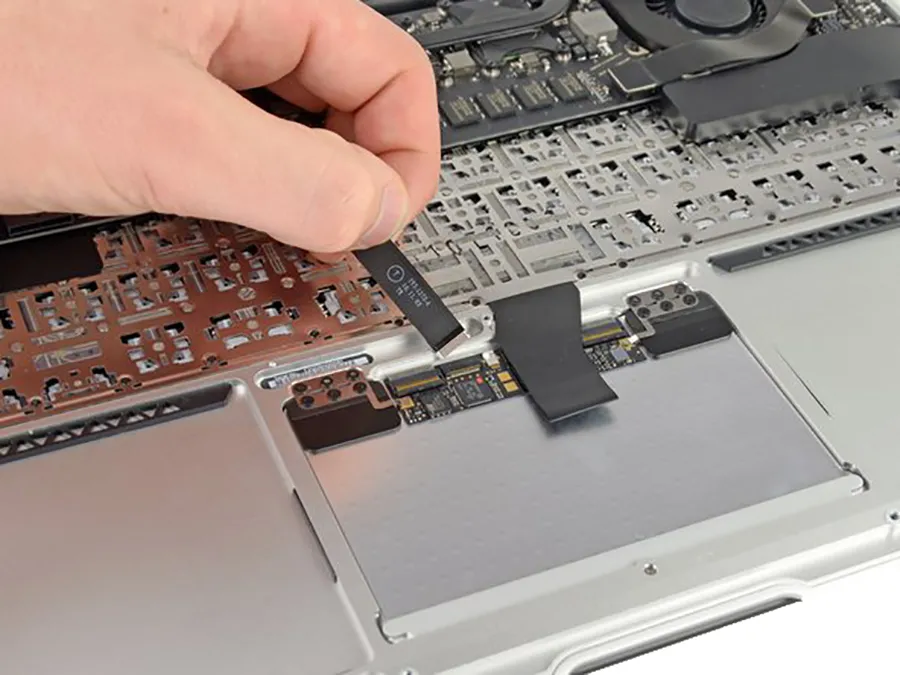 Замена клавиатуры MacBook Air 13" M1 (2020) A2337