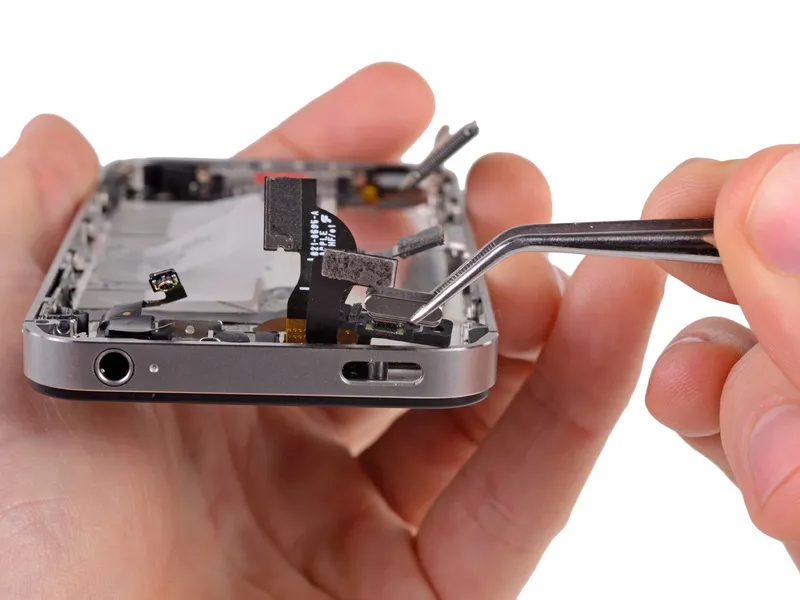 Заміна кнопки Power (включення) iPhone SE