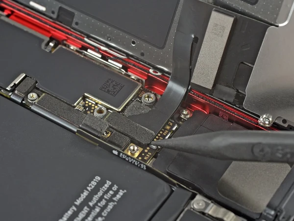 Заміна кнопки вібро iPhone SE 3 (2022)