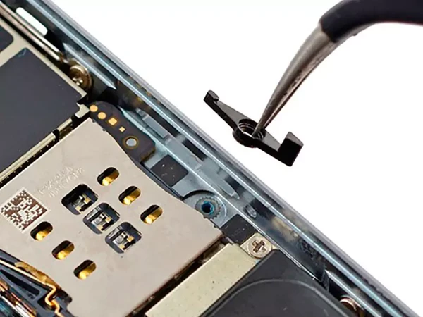 Замена лотка SIM-карты iPhone 14