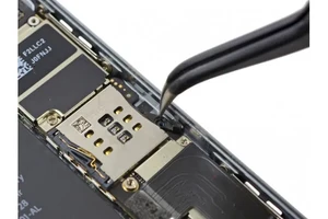 Замена лотка SIM-карты iPhone 6 Plus