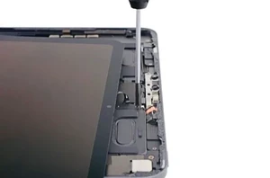 Заміна мікрофона iPad Pro 11