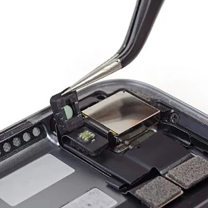 Заміна мікрофону iPad Pro 11