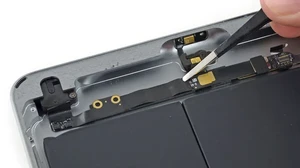 Замена микрофона iPad Pro 12.9