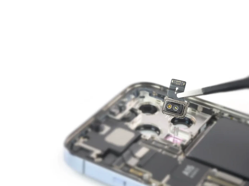 Заміна мікрофона iPhone 13 Pro Max