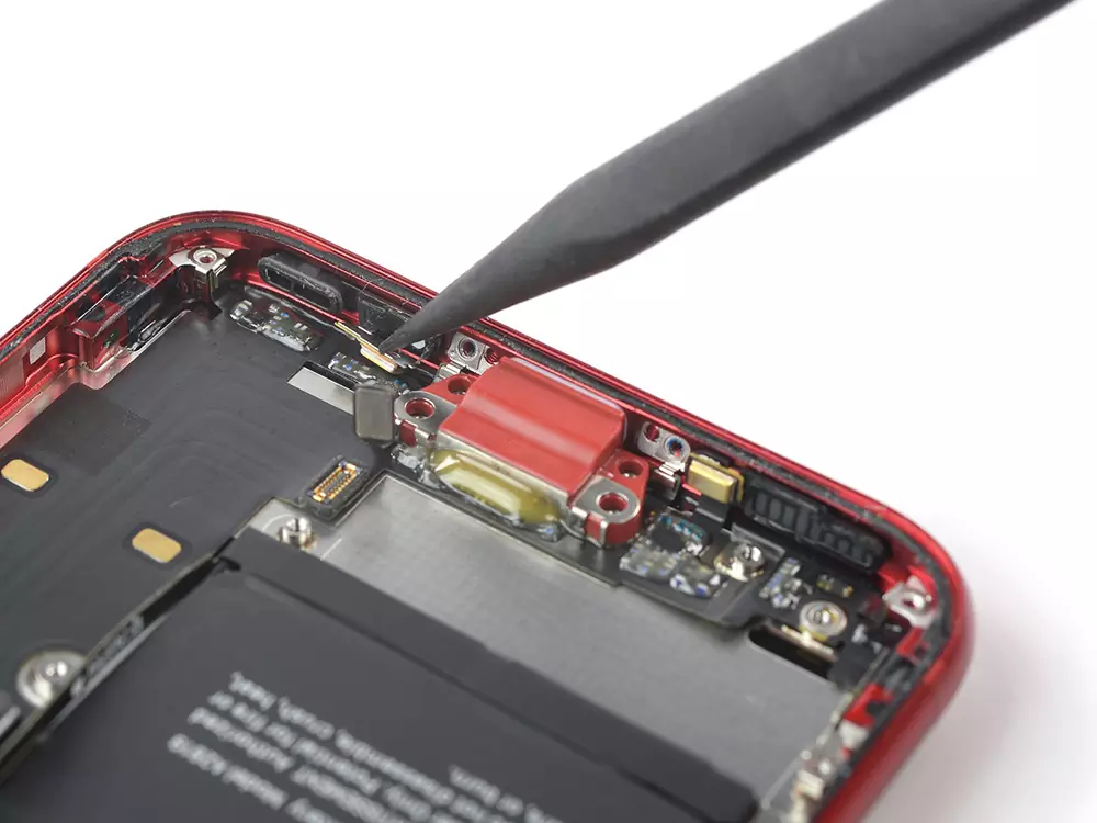 Заміна мікрофона iPhone SE 3 (2022)