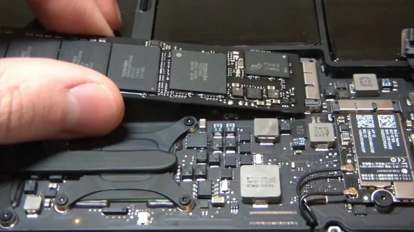 Замена накопителя (SSD) 256Gb MacBook Air 11" (2012-2015) A1465