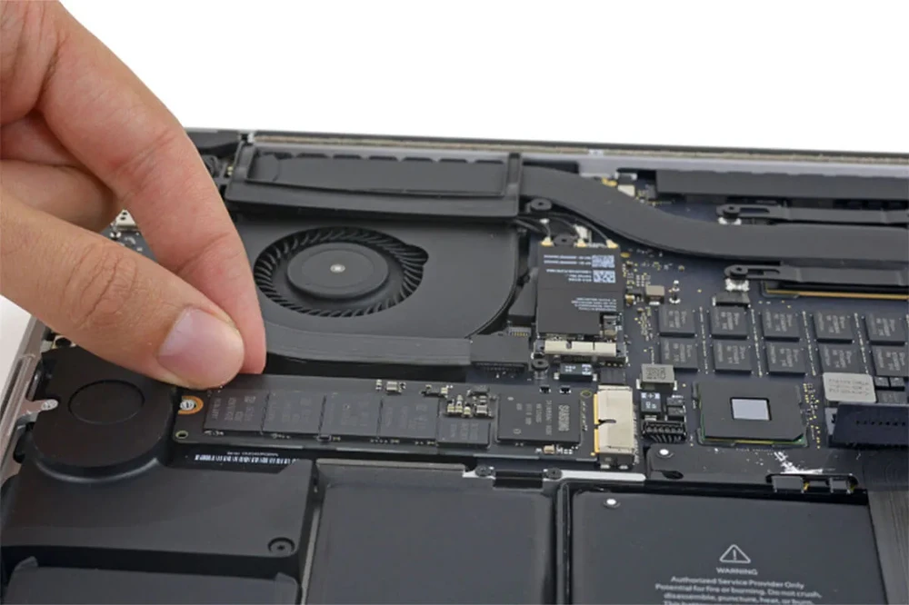 Заміна накопичувача (SSD PCI-E) 512Gb MacBook Pro 15" (2018 | 2019) А1990