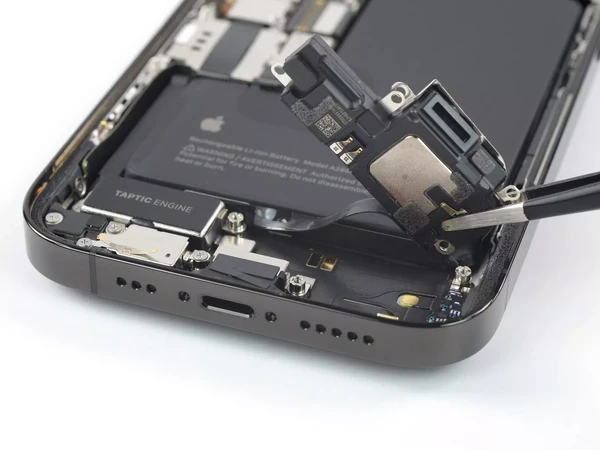 Замена полифонического (нижнего) динамика iPhone 14 Pro