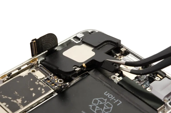 Замена полифонического (нижнего) динамика iPhone 6