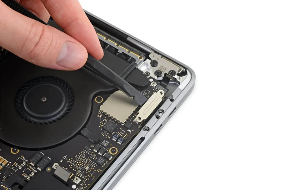 Заміна роз'єму зарядки MacBook Pro 15" (2018 | 2019) А1990