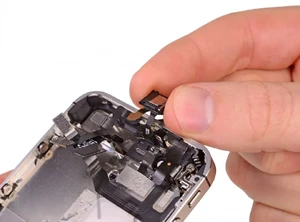 Замена разговорного (верхнего) динамика iPhone 4 | 4S