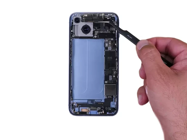 Замена сетки голосового динамика iPhone 14