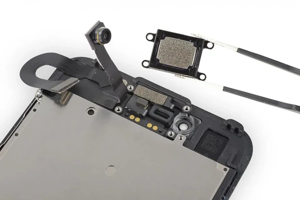 Заміна сітки голосового динаміка iPhone 5c