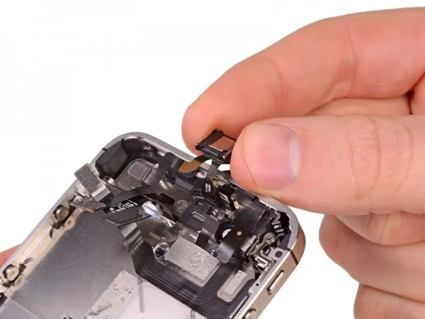 Замена сетки голосового динамика iPhone 6 Plus