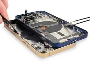 Заміна шлейфу кнопок гучності iPhone 12 Pro