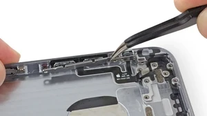 Замена шлейфа кнопок громкости iPhone 5c