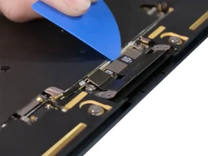 Замена шлейфа матрицы MacBook Air 13