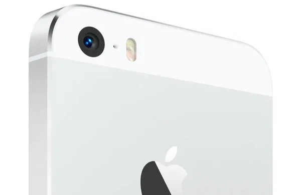 Заміна скла задньої камери iPhone 5