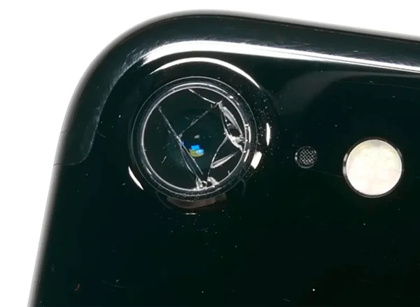 Заміна скла задньої камери iPhone 7