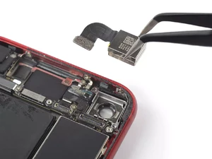 Замена стекла задней камеры iPhone SE 3 (2022)