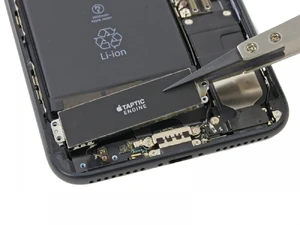Заміна вібродзвінка iPhone 11 Pro