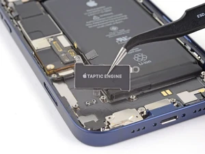 Замена виброзвонка iPhone 13