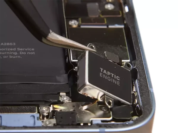Замена виброзвонка iPhone 14